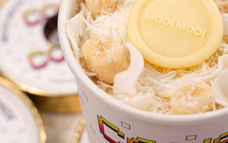 MOOI MOOI lança sorvete inspirado na clássica bala de coco em parceria com a chef confeiteira Danielle Andrade